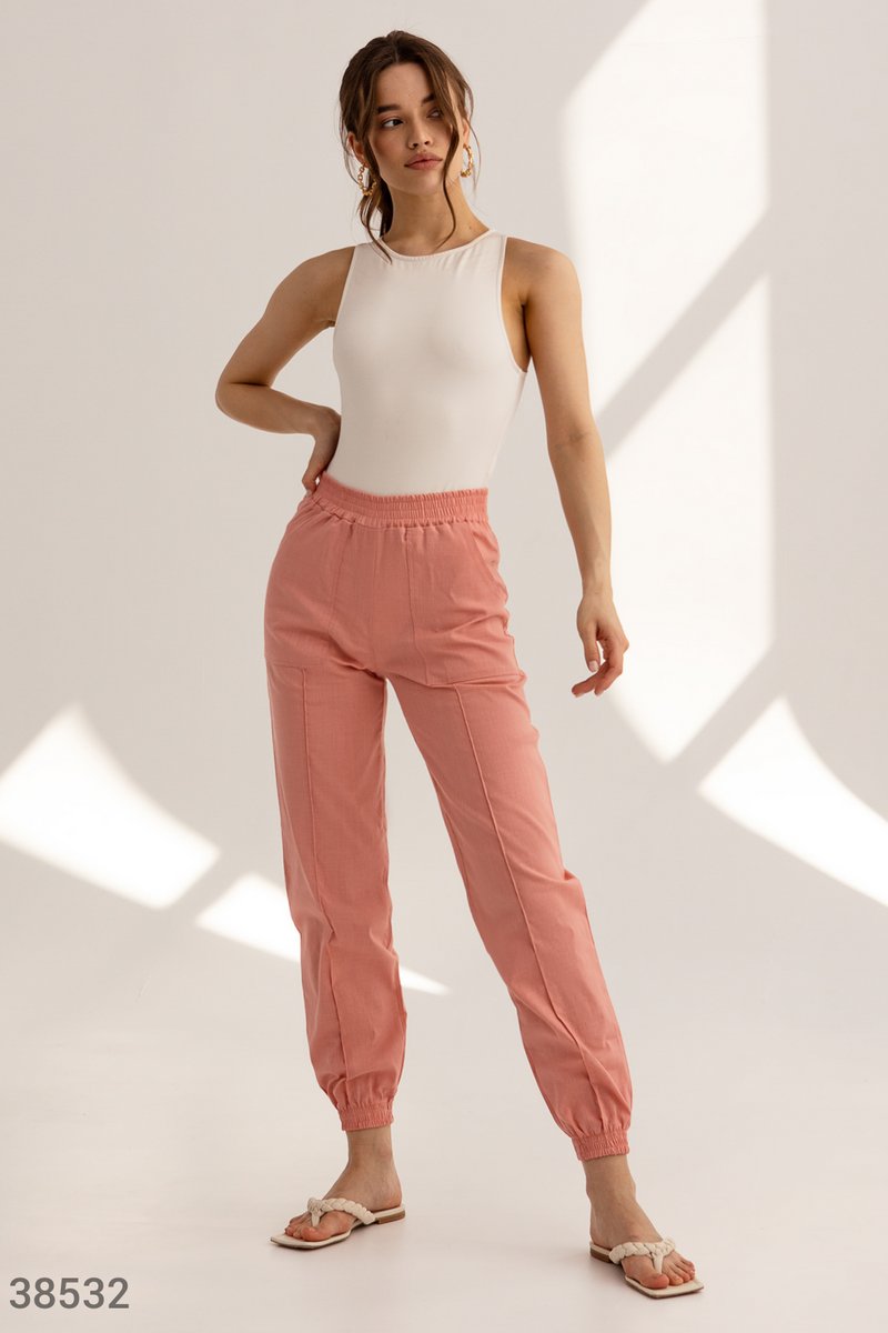 Легкие брюки-джоггеры розового цвета
