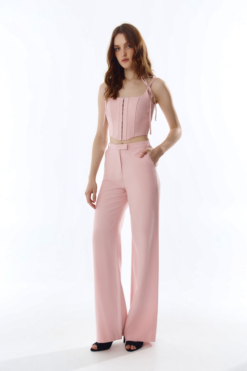 Рожеві штани-палаццо з високою талією
Рожеві штани-палаццо з високою талією