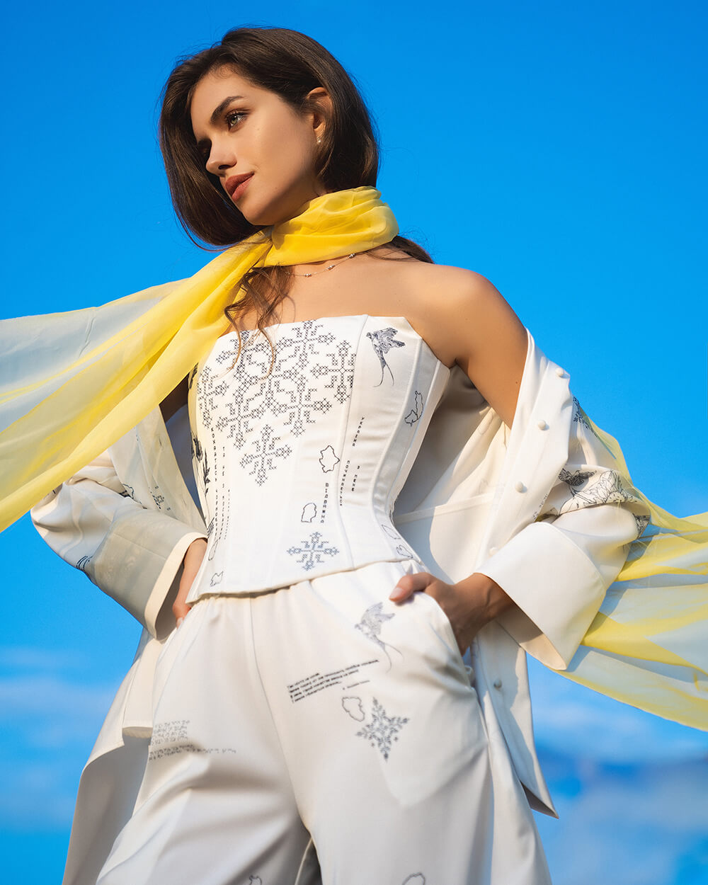 Олександра Ккучеренко у корсеті Gepur з коллекції Душа