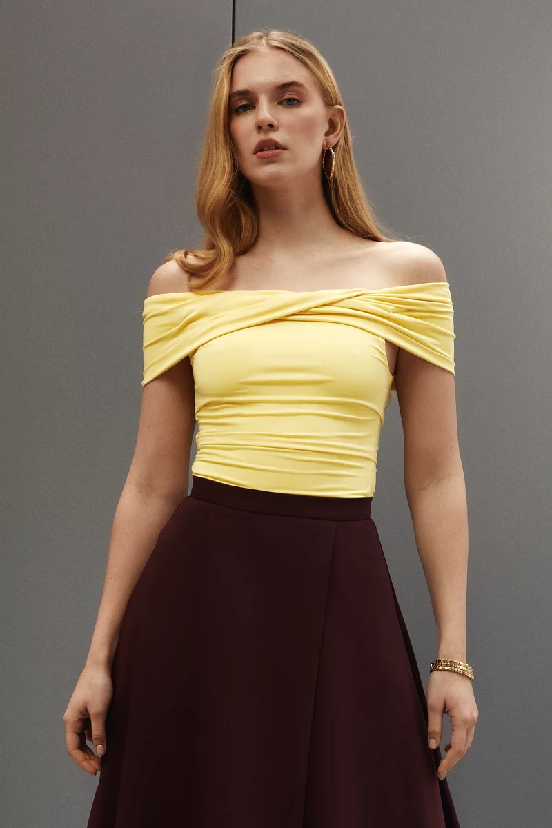 Жовтий трикотажний топ Gepur із драпіруванням