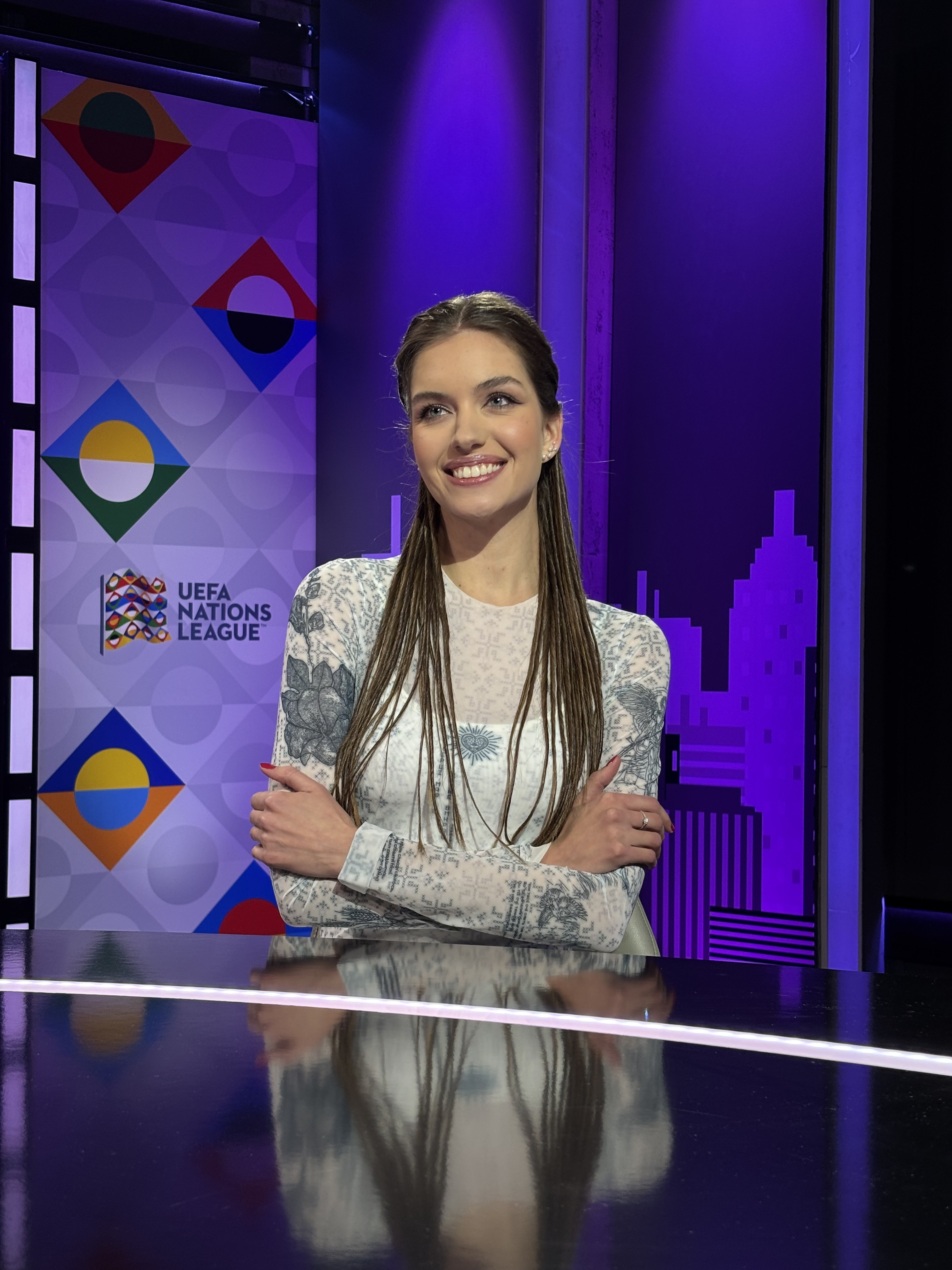 Олександра Кучеренко у молочній сукні Gepur з колекції Душа