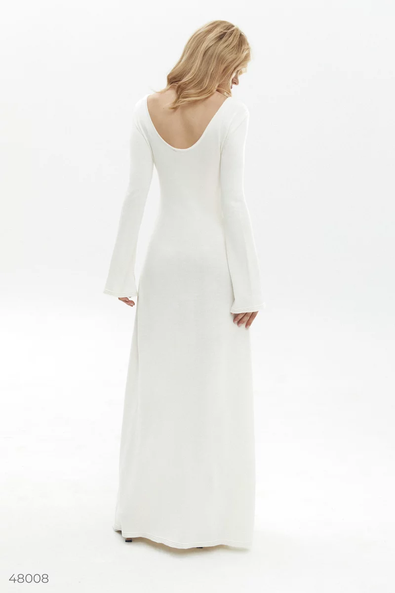 Молочна трикотажна сукня максі