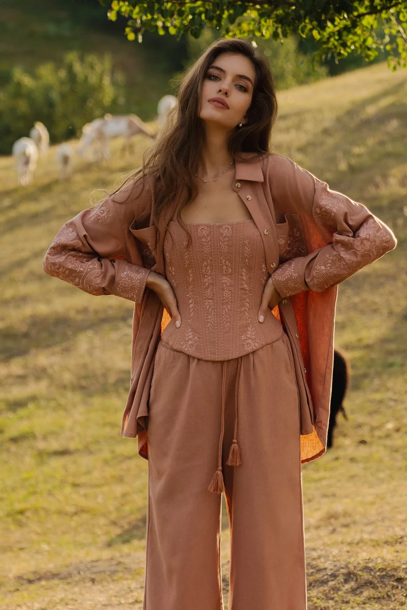 Лляний корсет-вишиванка "Мальованка" у відтінку моко від Gepur