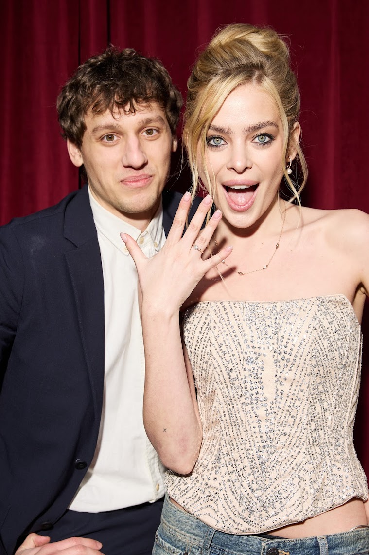 Корсетний топ з блискітками від Gepur у фотосесії мережі "Золотий Вік" - фото 1