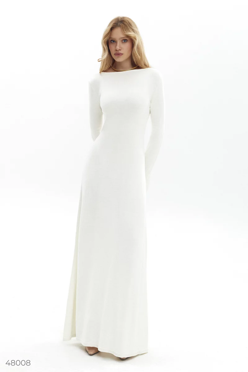 Молочна трикотажна сукня максі