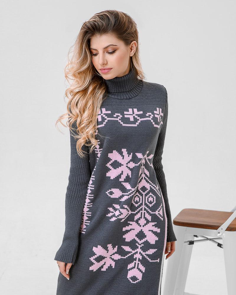 

Вязаное платье-свитер