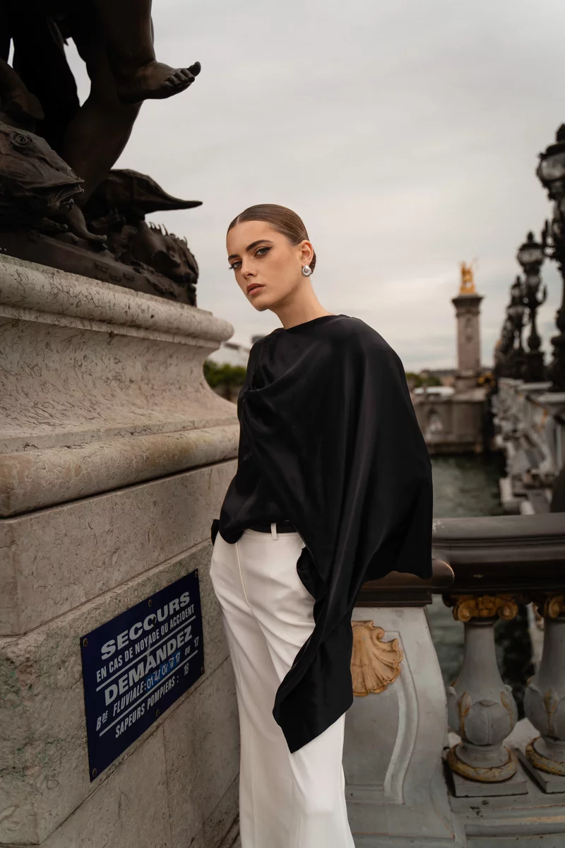Women's clothing for autumn looks from Gepur.