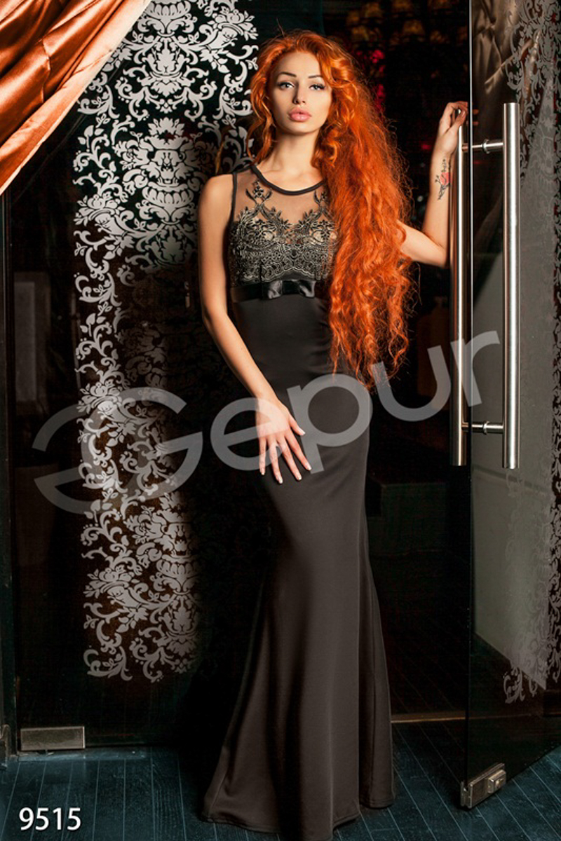 Черное длинное платье с лифом-сеткой фотография 1