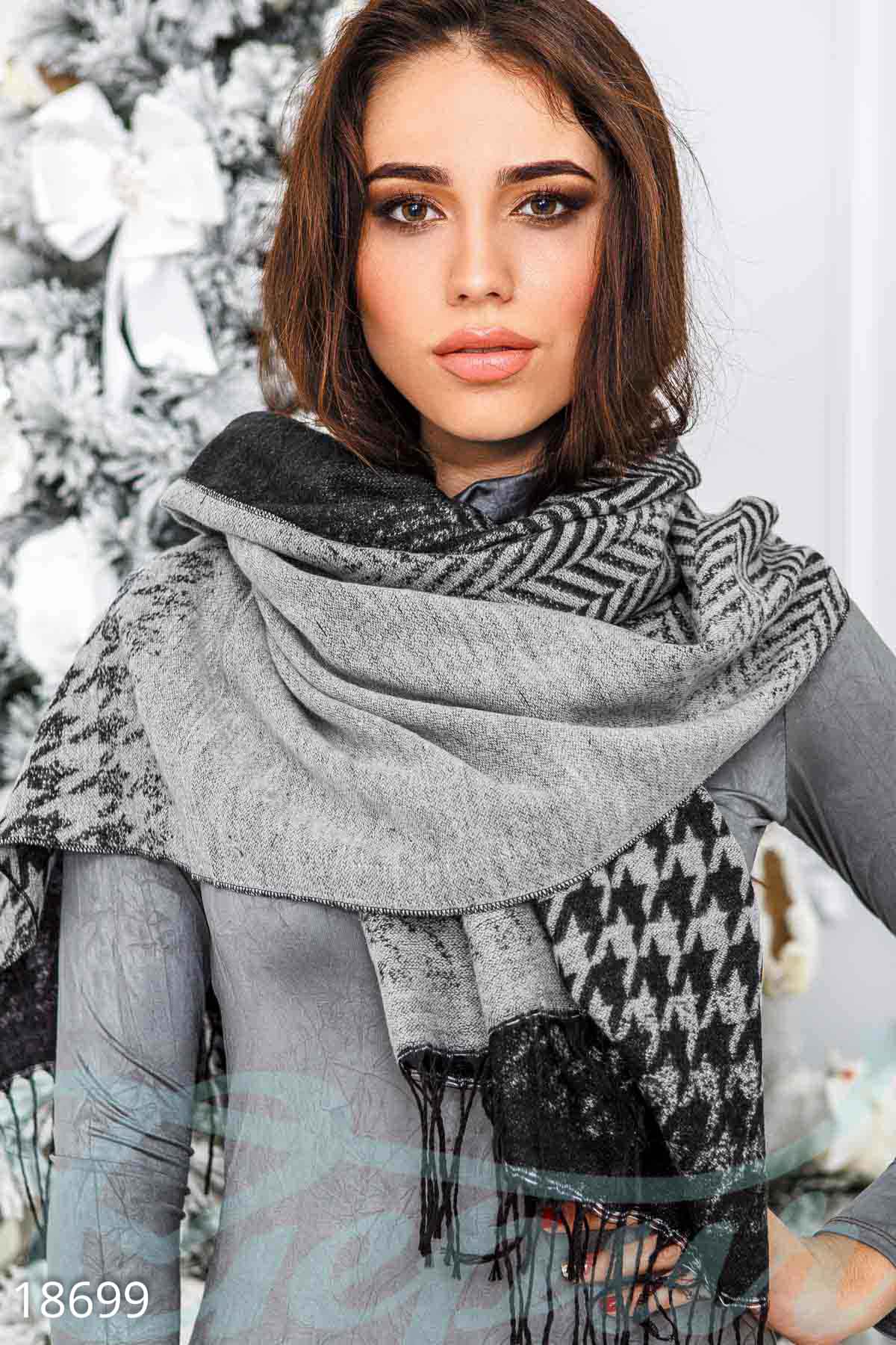 Кашемировый шарф-палантин photo 1