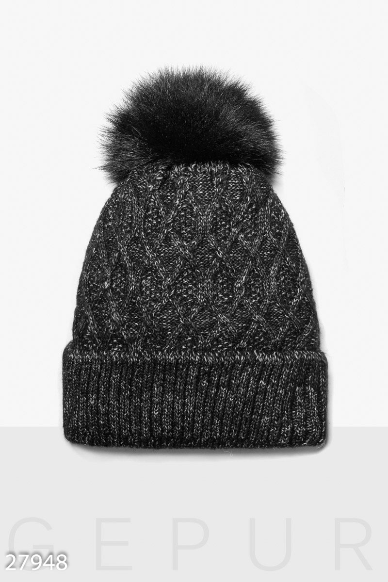 Однотонная зимняя шапка photo 1