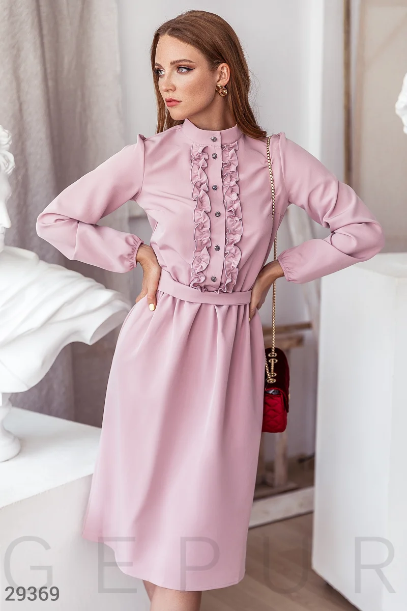 Розовое платье-миди фотография 1