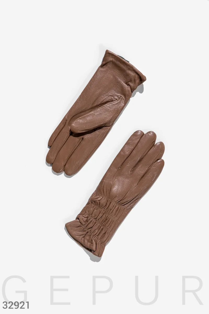 Light brown gloves photo 1