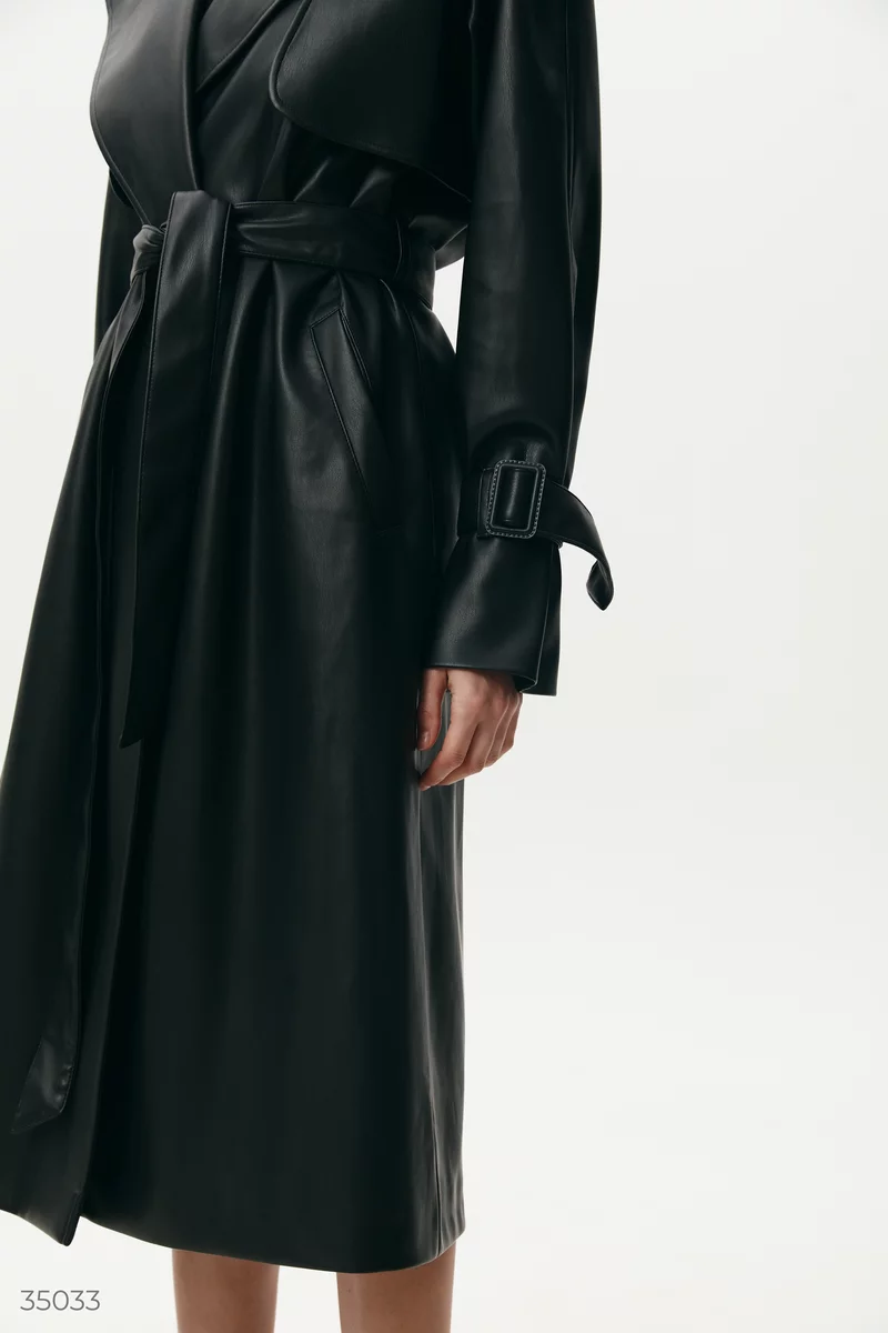 Basic black leather cloak photo 5