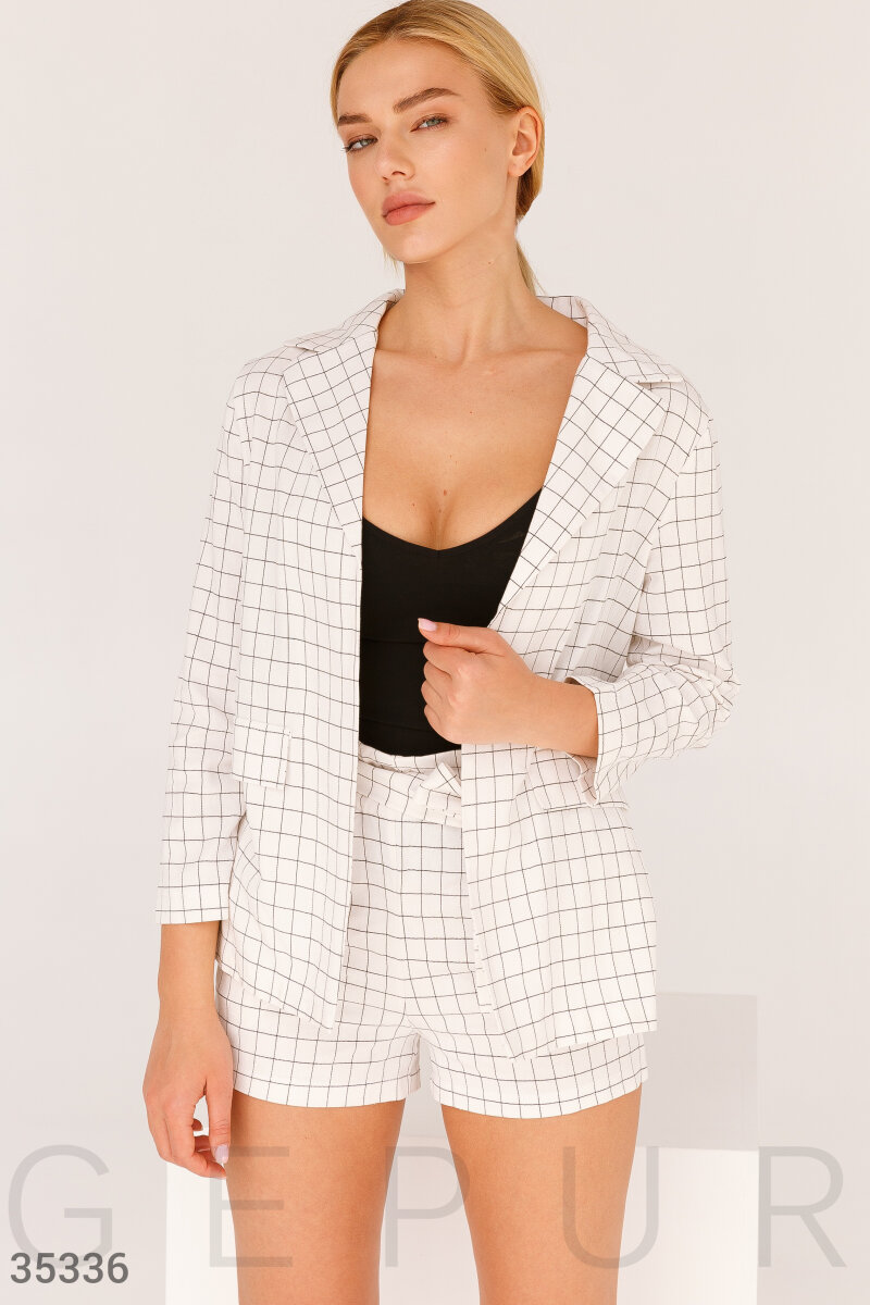 Checkered light suit