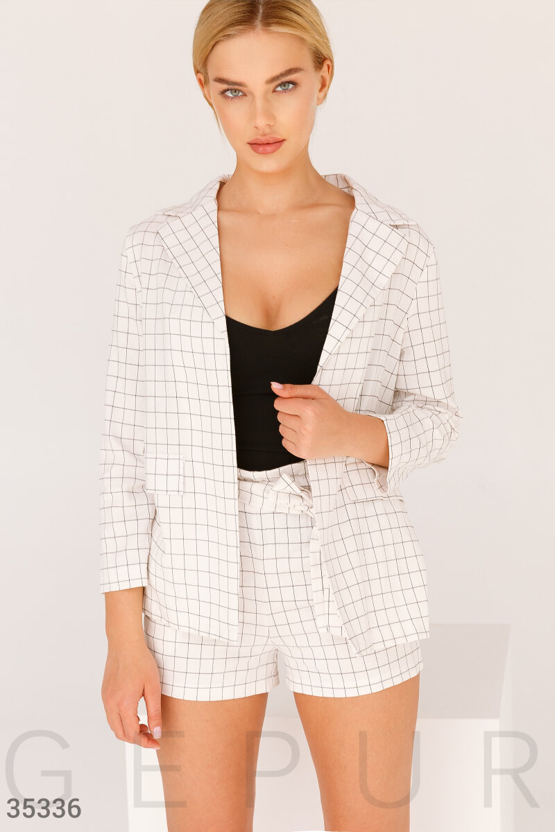 Checkered light suit