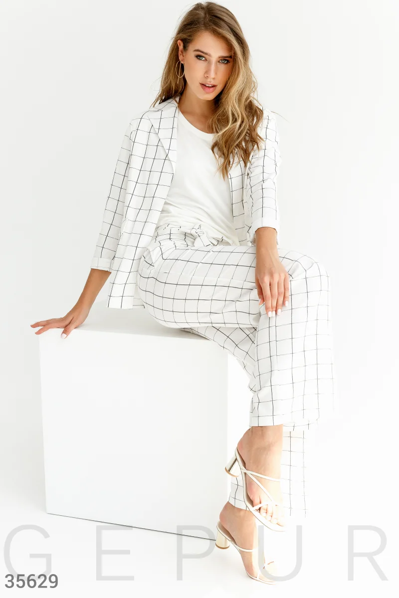 Checked linen business suit photo 4