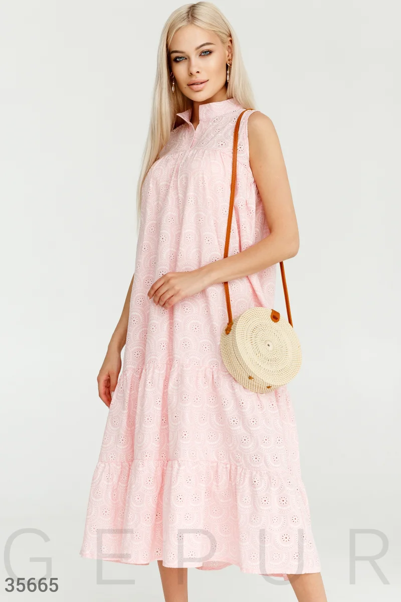 Платье нежно-розового цвета свободного кроя фотография 1