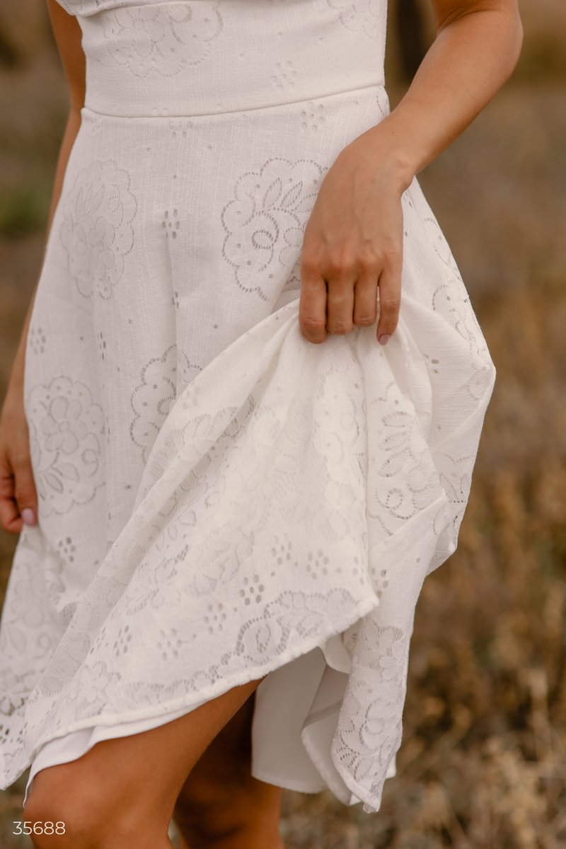 Белое кружевное платье фотография 4
