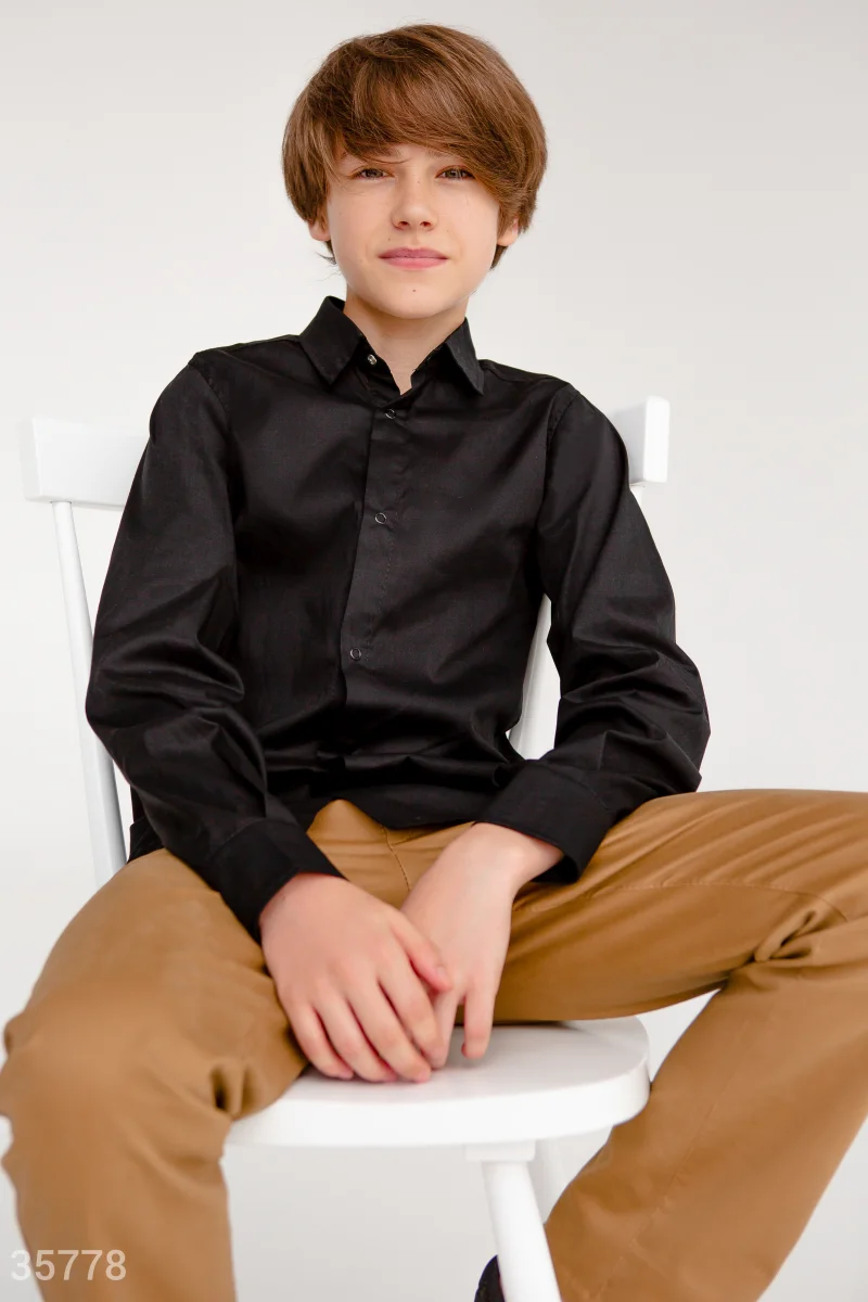 Черная лаконичная рубашка для мальчика photo 1