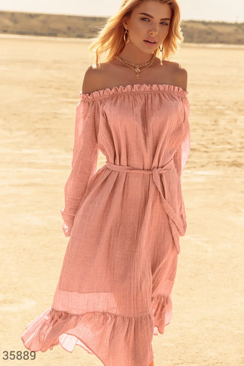 Повітряна сукня персикового відтінку фотографія 1