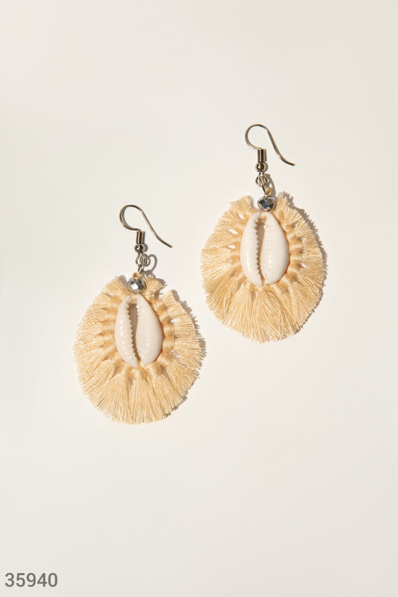 Earrings in a nautical style with a milky shade fringe Beige 35940