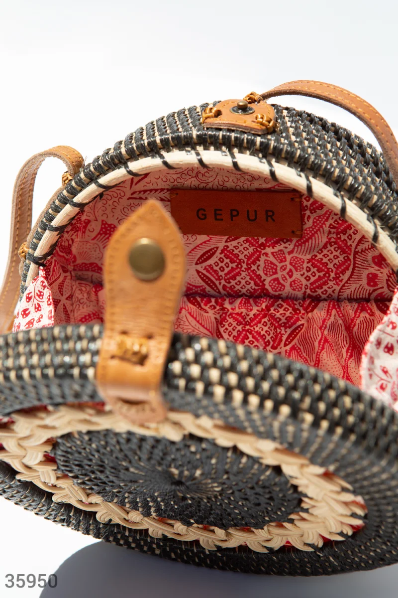Круглая сумка с плетеным жгутом фотографія 1