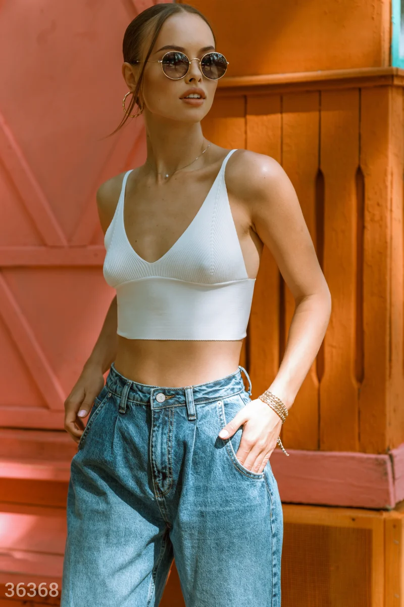Knitted white crop top photo 1