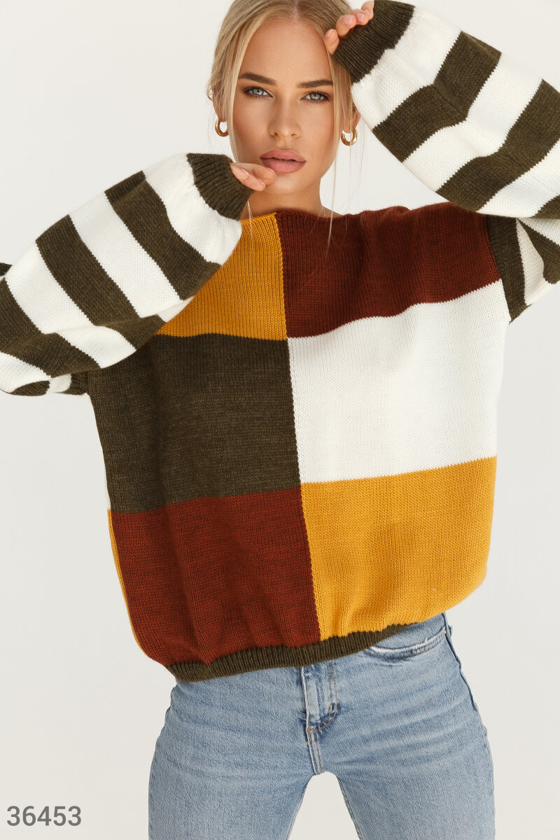 Вільний джемпер у стилі color block