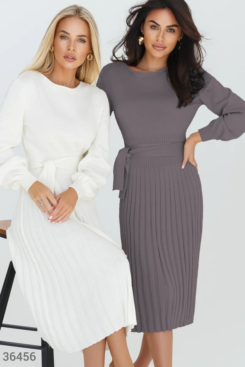 Fitted knit midi dress in gray photo 1