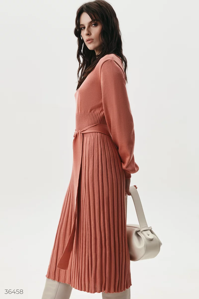 Coral knit midi dress with pleated bottom photo 4