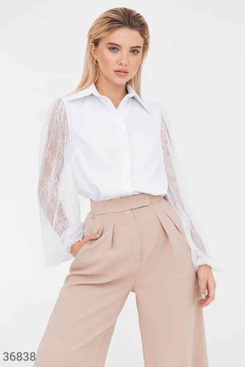 Белая блуза с объемными кружевными рукавами photo 1