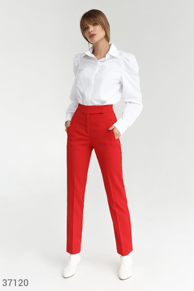 

Классические брюки красного цвета