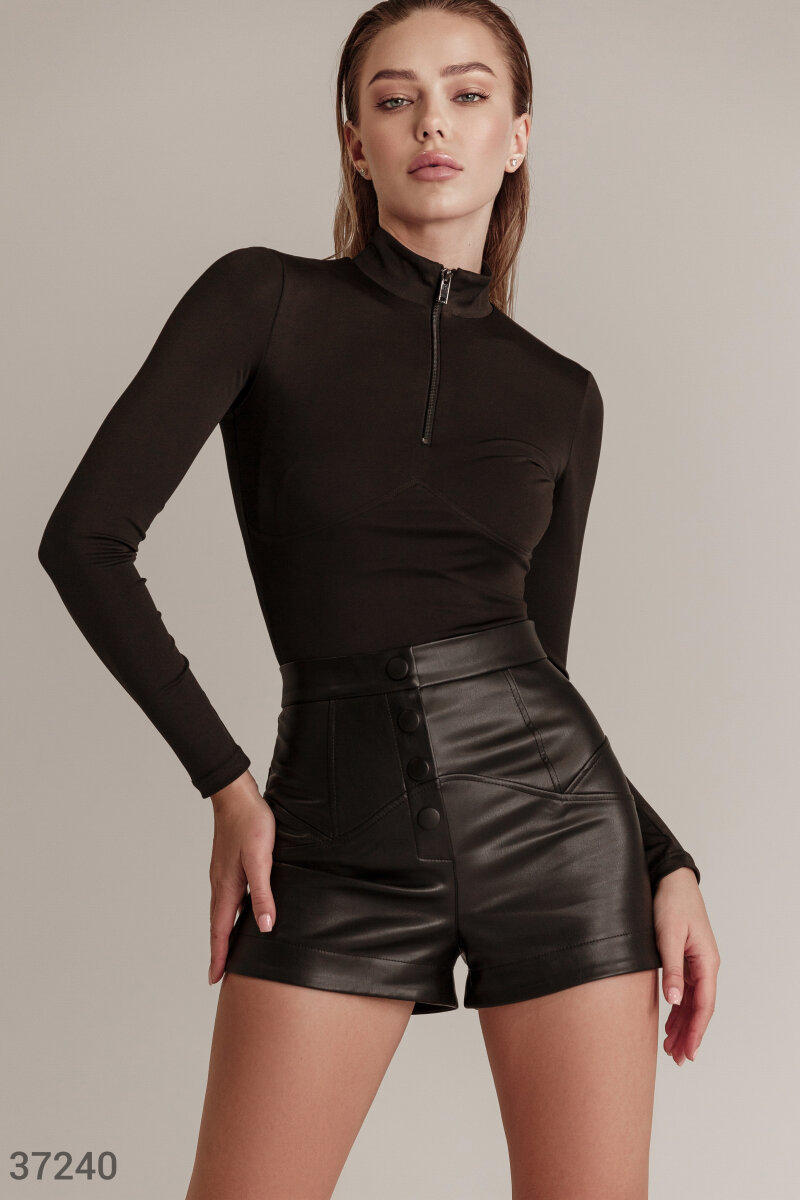 Stylish leather shorts Black 37240