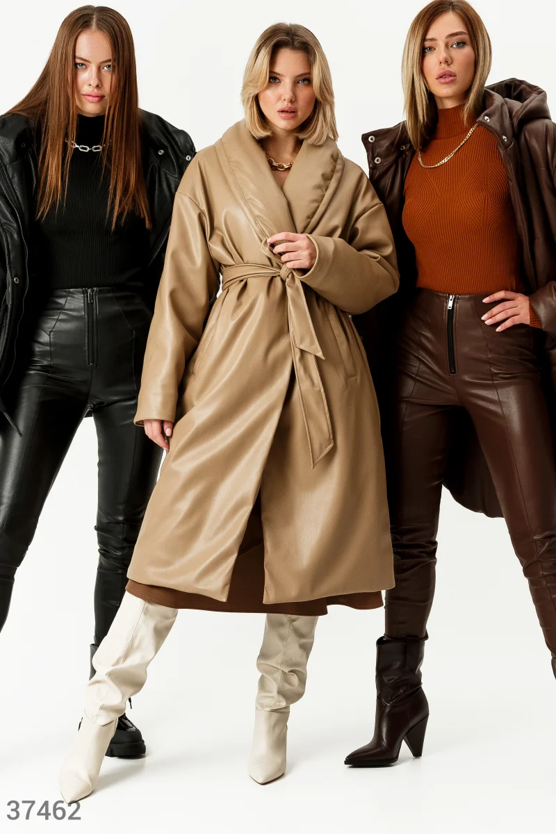 Beige leather coat photo 1
