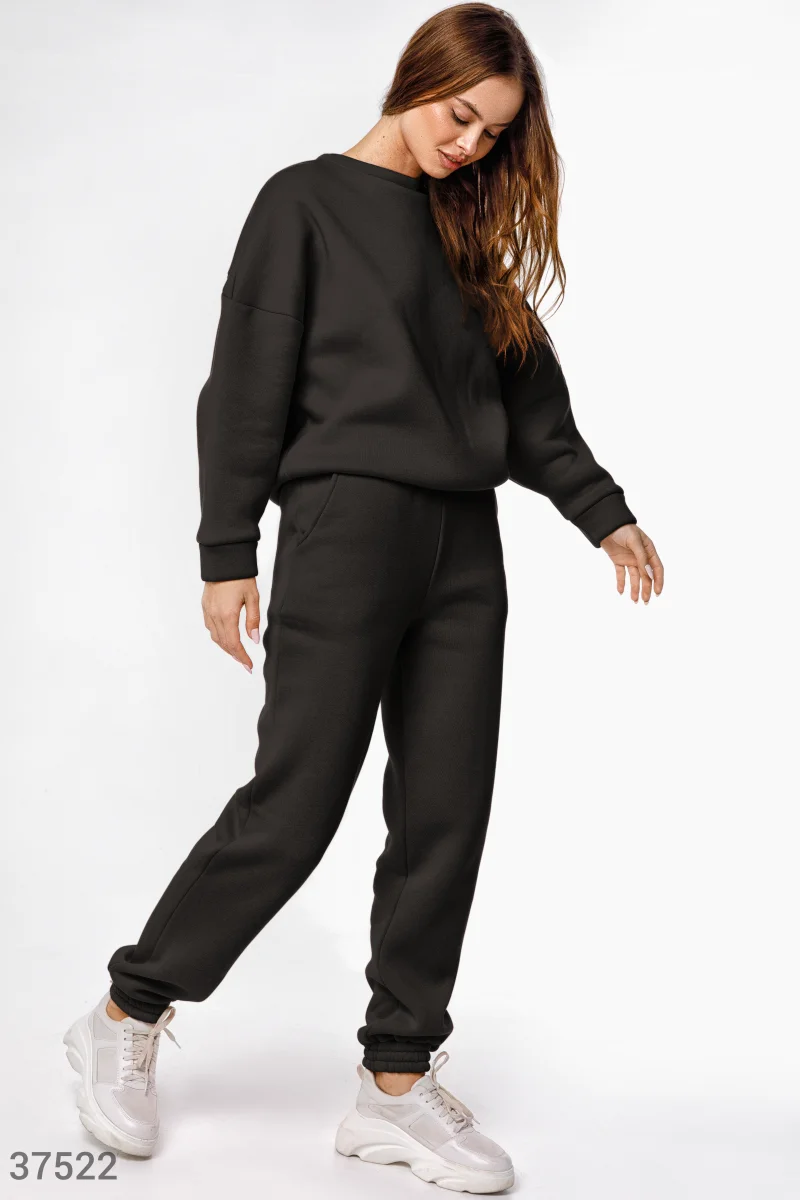 Black suit with joggers photo 1