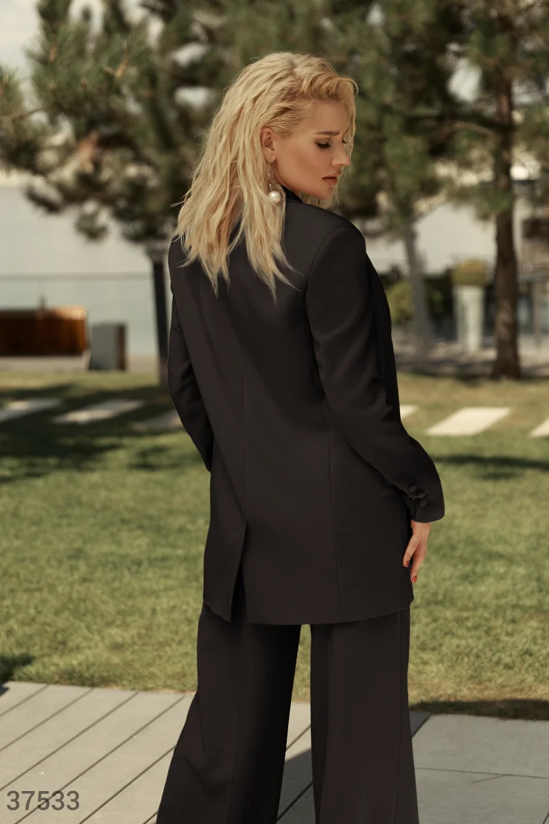 Базовый черный пиджак фотография 3