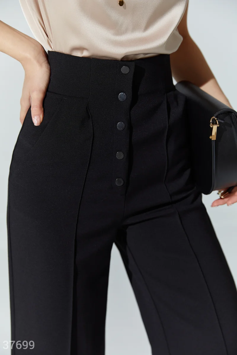 Black pants with accent buttons photo 3