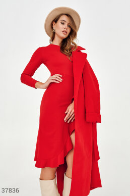 Красное платье с высоким разрезом фотография 2
