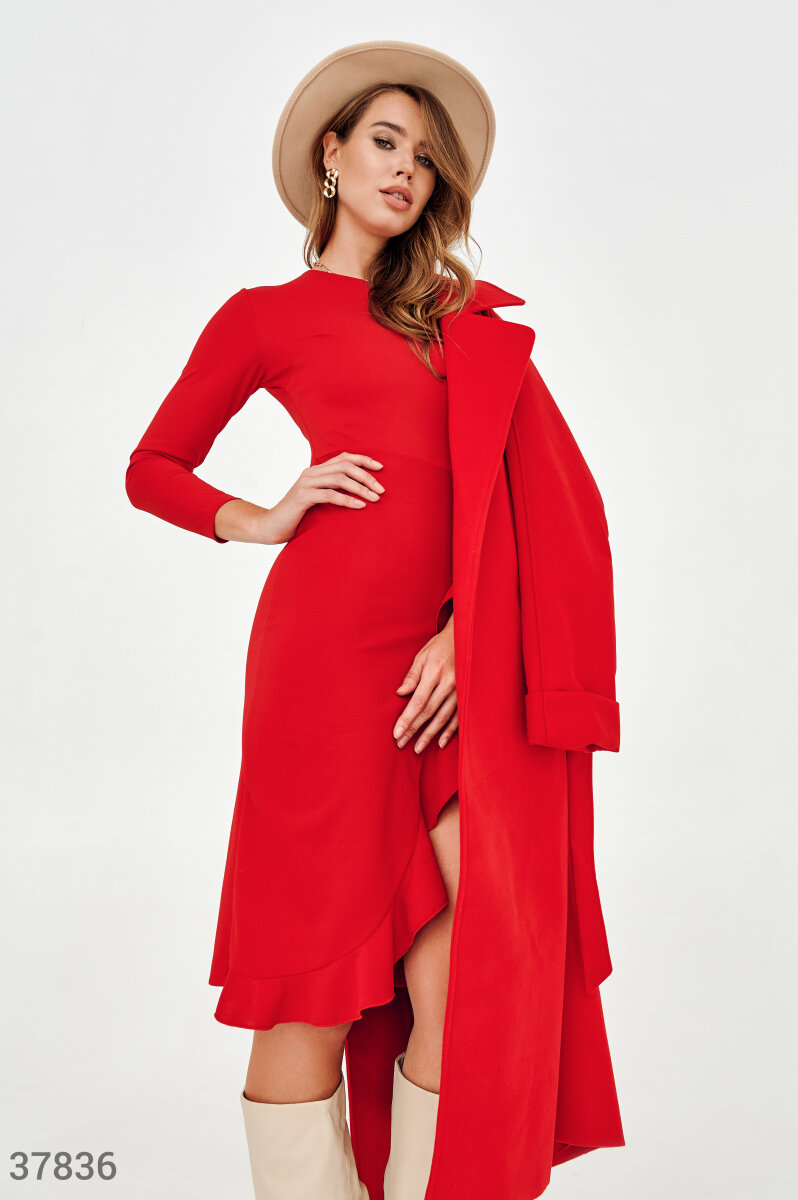 Красное платье с высоким разрезом фотография 1
