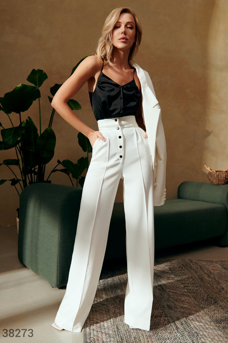 Light colored wide leg trousers