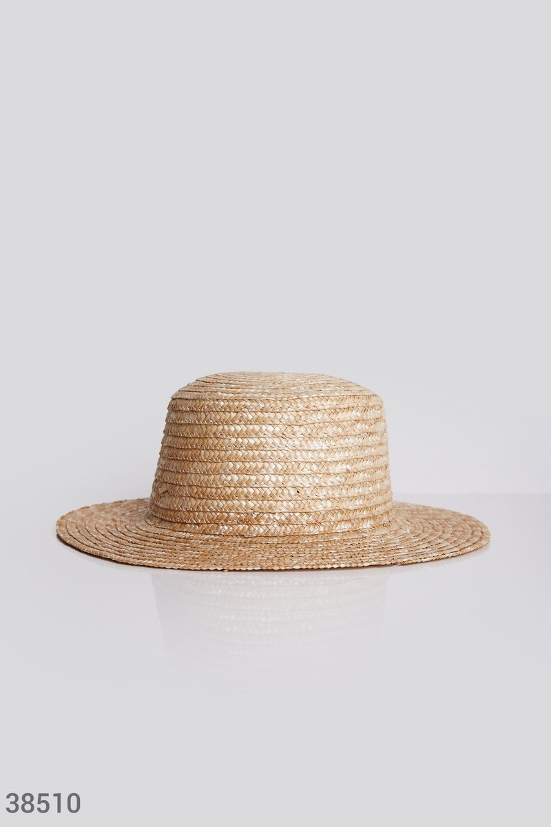 

Летняя соломенная шляпа