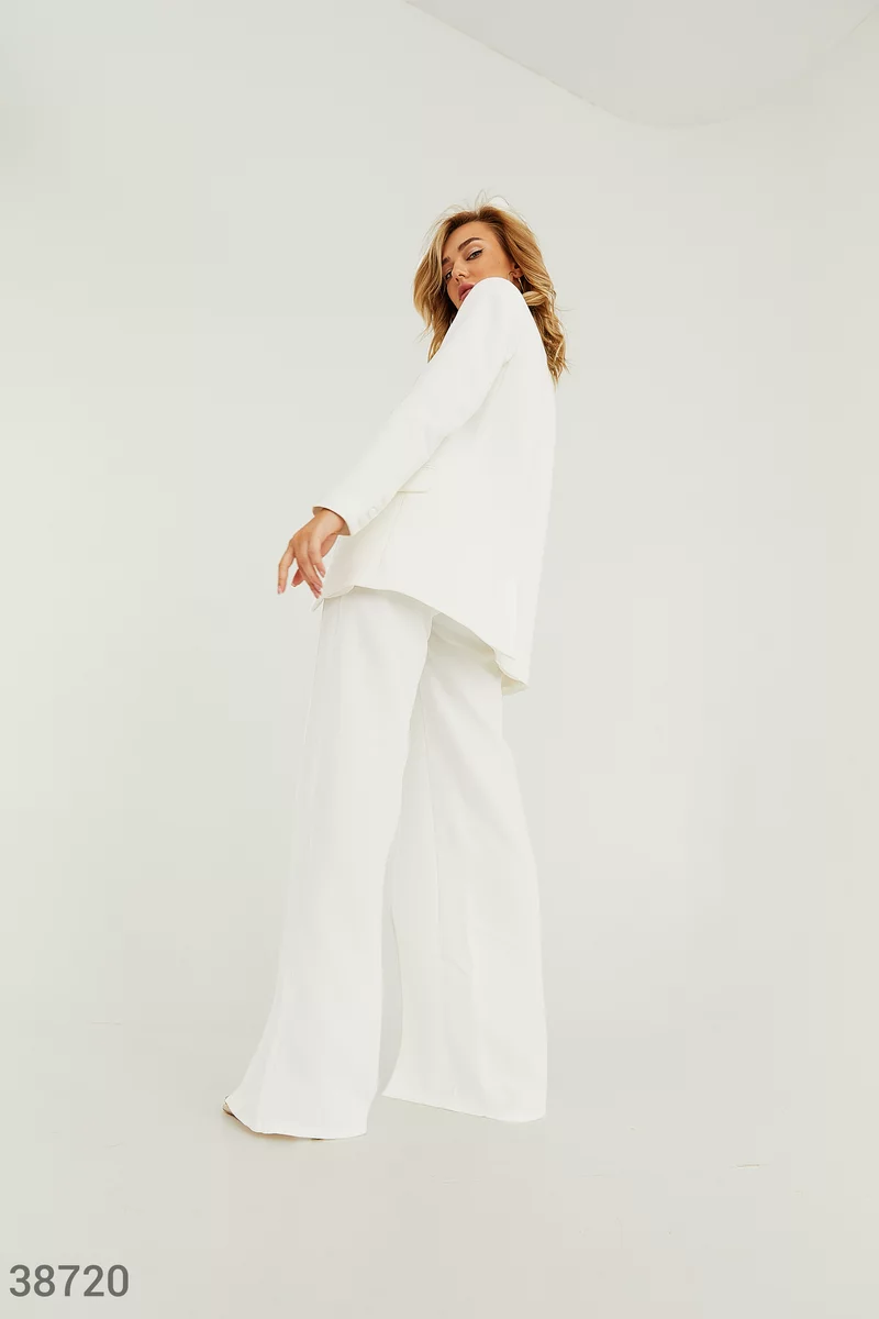 White trousers with high slits photo 4