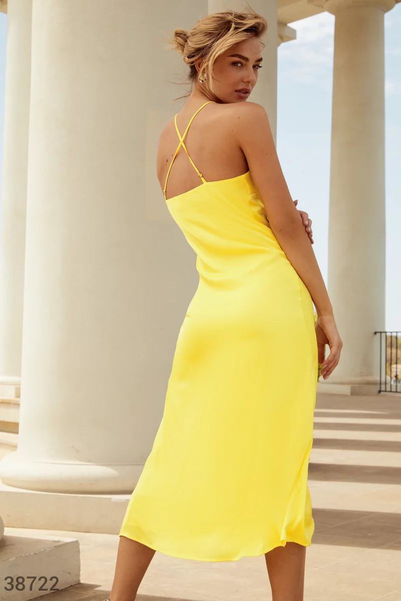 Жовта шовкова сукня-міді фотографія 4