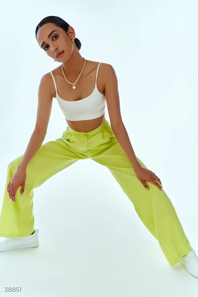 Bright straight trousers photo 1