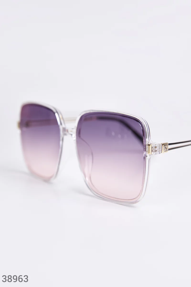 Sunglasses with colored lenses photo 1