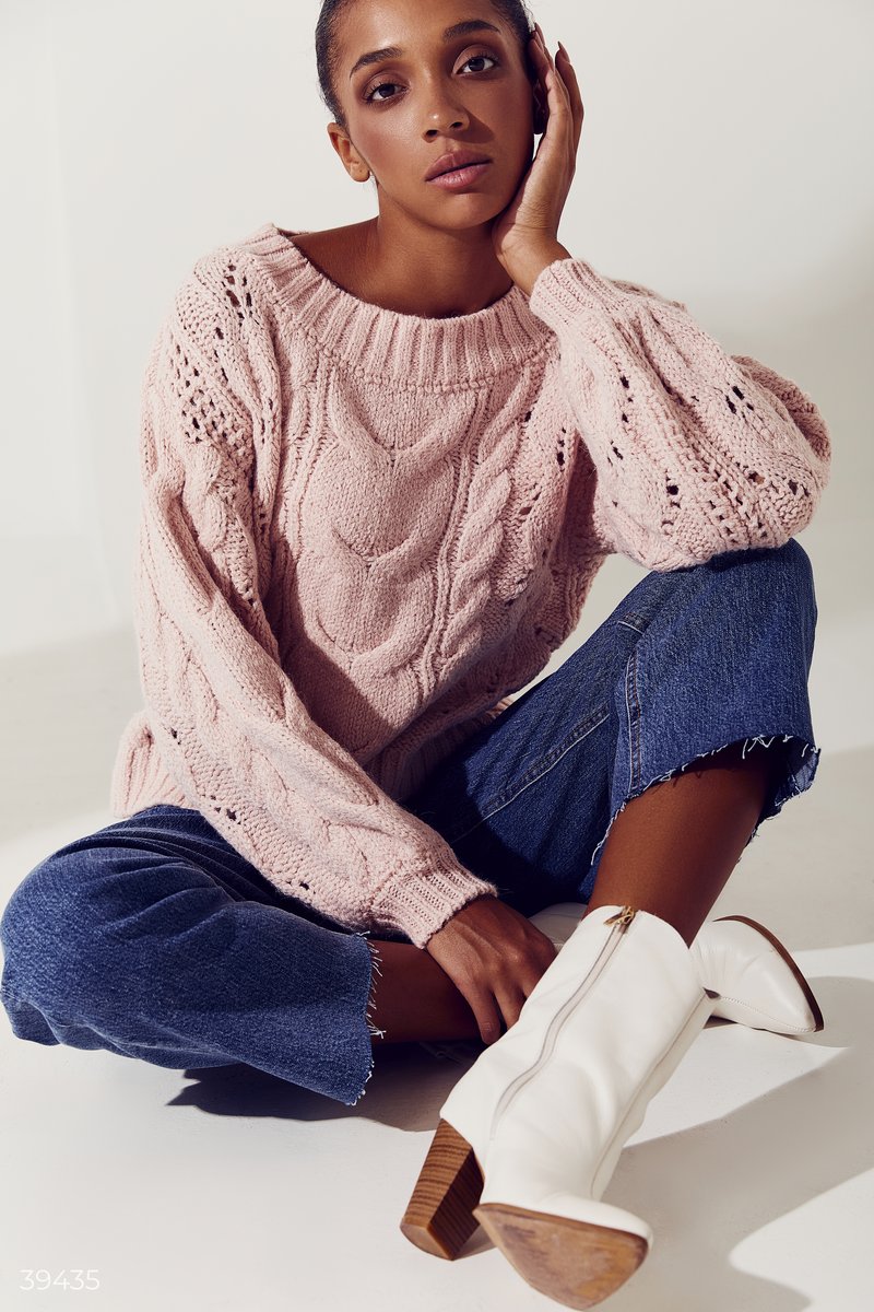 Knitted powdery jumper with wide sleeves  