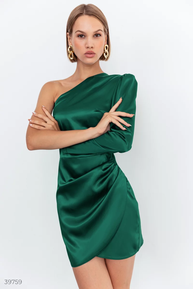 Короткое платье зеленого цвета фотография 2