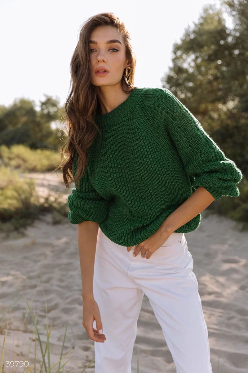 Bright green sweater photo 3