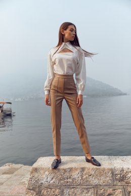 Skinny beige leather trousers photo 2