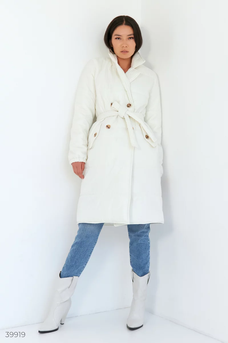 Стильное молочное пальто с поясом фотография 1